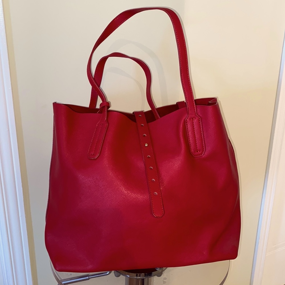 Via Spiga red tote bag w/ detachable inside large zip pouch ♥️